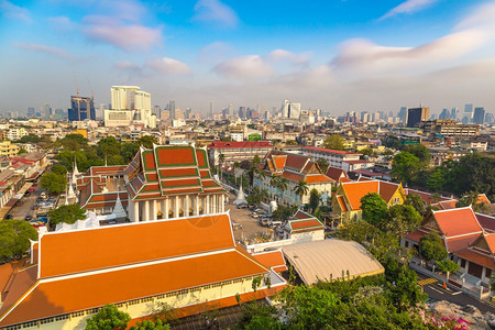 夏日在泰国的Bangko的watke寺庙的空中风景图片