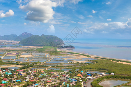 夏日在泰国兰的Khaosmriyt公园的空中巡视图片