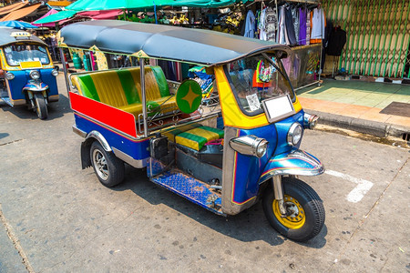 泰国传统出租三轮摩托车图片
