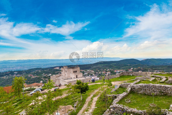 在一个美丽的夏日中库里雅城堡阿尔巴尼亚图片