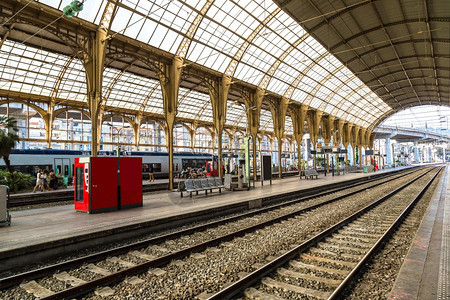 夏日法兰西火车站图片