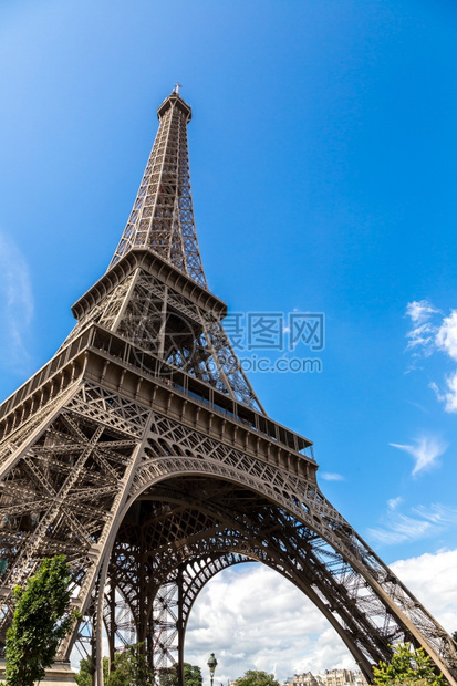 巴黎的艾菲尔塔美丽的夏日法兰西图片