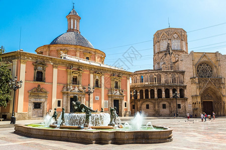 圣马里加尔斯柯和夏日在valenci的喷泉riontua西班牙图片