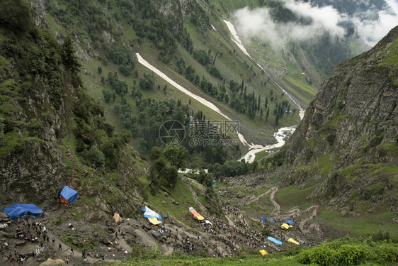 吉苏顶峰山谷风景JamukshirInda图片