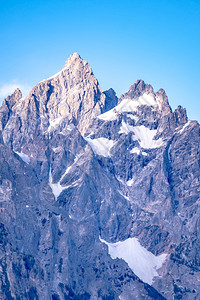 清晨在怀俄明州的雪峰图片