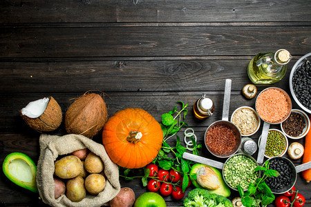 有机食品健康的蔬菜和水果杂类豆图片