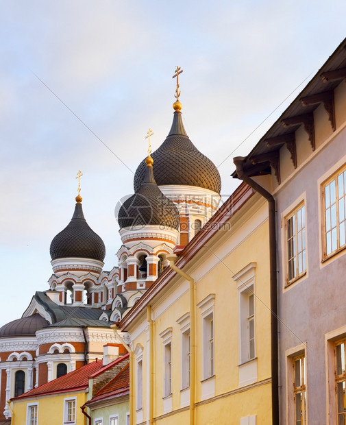 旧城街通往亚历山德诺夫斯基大教堂图片