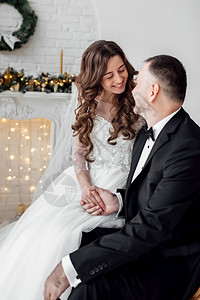 注视对方图片_注视对方素材_注视对方高清图片_摄图网图片下载