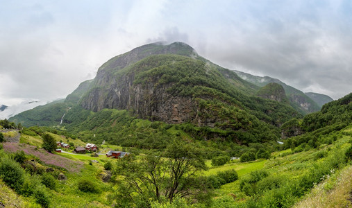 北伯尔根古城旧码头布列根建筑的夏季风景全图片