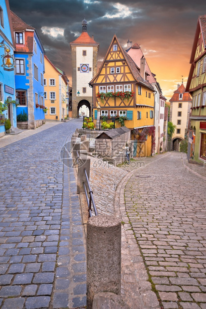 巴伐利亚地区罗布伦堡德陶贝尔风景罗布伐利亚地区浪漫之路的古老城镇罗本堡德陶贝尔风景的街道和建筑被混为一谈图片