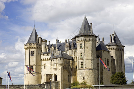 法兰西州罗瓦尔山谷萨穆城堡图片