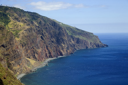 曼吉拉岛海岸悬崖图片