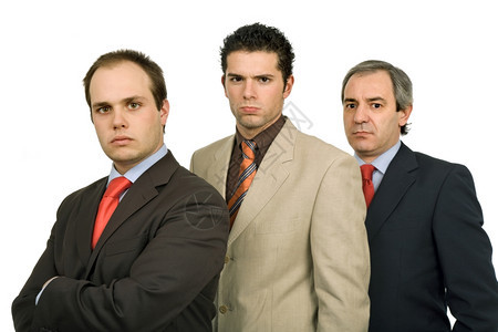 3名白人背景的个体男子图片