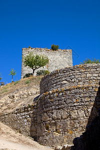 我们的古老城堡在山顶的Portugal中心图片