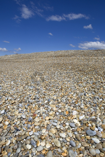 彩色的石头背景在海滩上图片