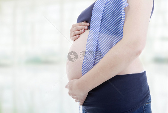 孕妇的紧闭图片