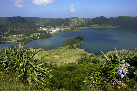 7个湖泊城市位于Portugal岛SoMiguel岛的Azores岛图片