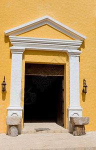 在墨西哥伊乌卡坦Yucatn的xcret门教堂图片