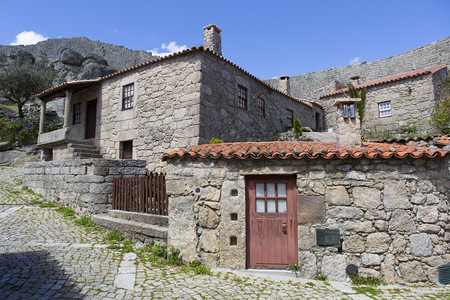具有历史意义的村落Sortelhaportugal图片