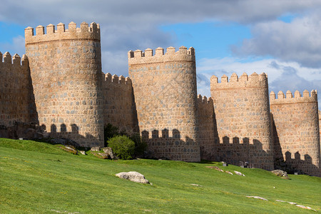 西班牙卡斯蒂利亚和利昂阿维拉的古代防御工事图片