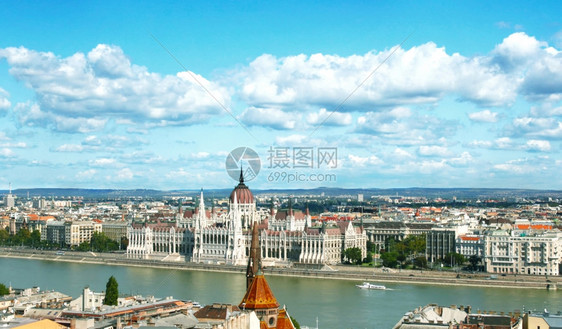 匈牙利议会大楼和多瑙河图片