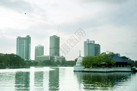 日落时科伦坡市风景斯里兰卡图片