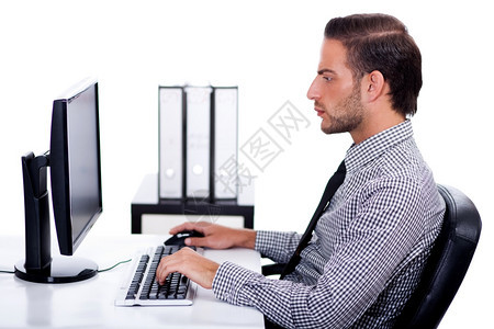 他电脑上的商业数据记录在白色背景上图片