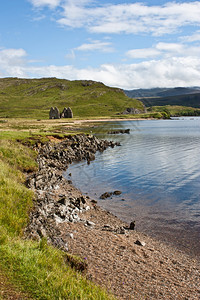苏格兰靠近斯凯岛的一栋老房子景象图片