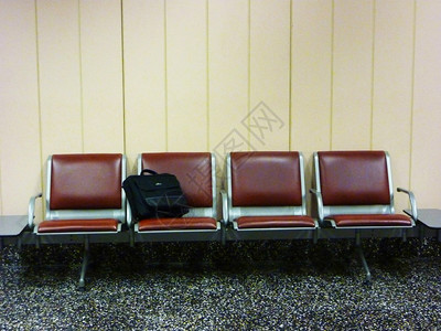机场行李袋和遗失的例子图片