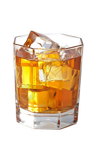 玻璃威士忌与冰块隔绝图片