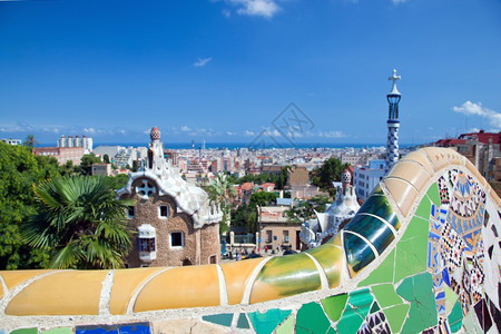 ParkGuell的Mosaics西班牙巴塞罗那之景背景