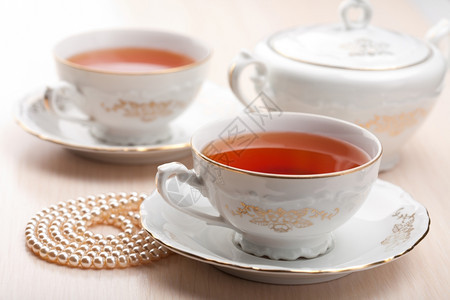 茶杯中有优美的茶杯图片