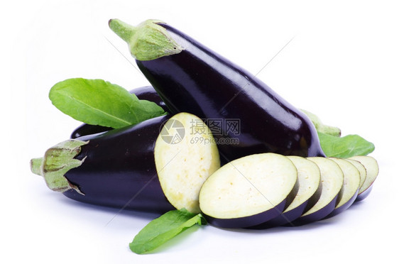 白底孤立的aubergine图片