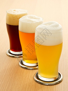 不同类型的啤酒图片