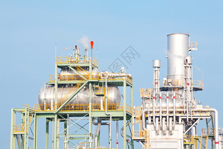 炼油厂工业锅炉背景图片