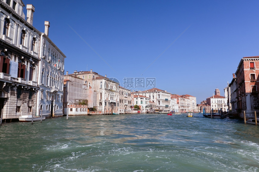 威尼斯大运河意利阳光明媚的夏日大运河老威尼斯建筑船图片
