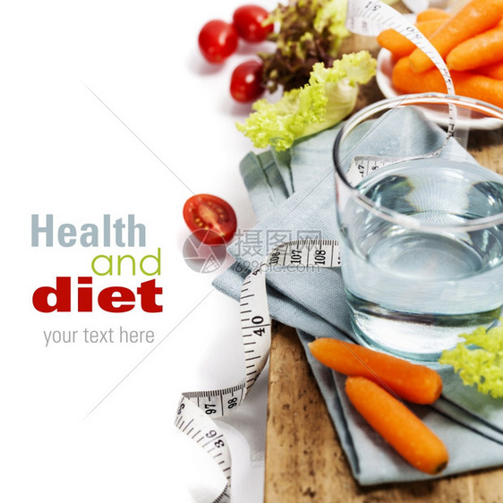 新鲜蔬菜和测量胶带饮食和健康概念白对易移动样本文图片