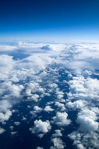 空中天和云层背景图片