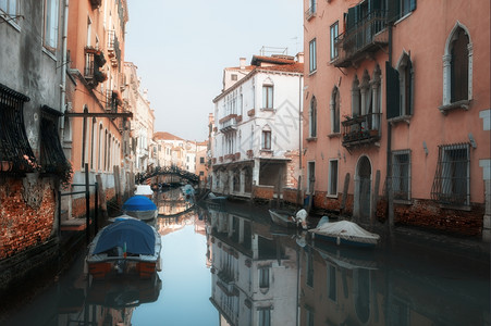 意大利威尼斯的小运河图片