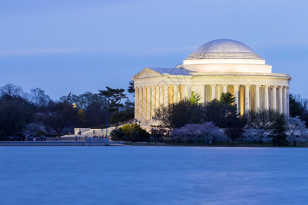 华盛顿特区黄昏托马斯杰斐逊纪念大楼图片