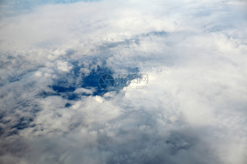 从飞机上拍摄的天空云层群图片