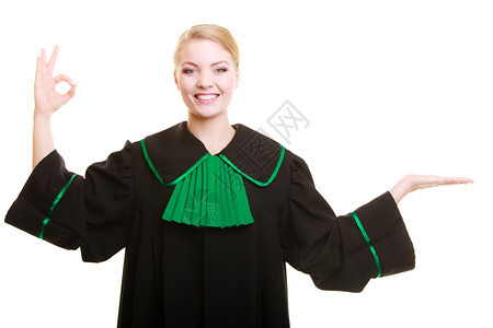 法律庭或司女律师身着典型的抛光波兰黑色绿袍图片
