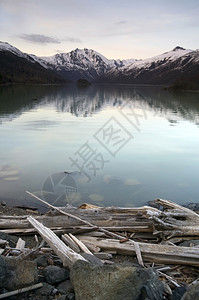 美国华盛顿州圣海伦斯山基地冷水湖图片