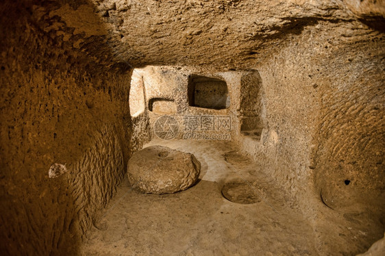 卡帕多西亚土耳其德林库尤洞穴城图片