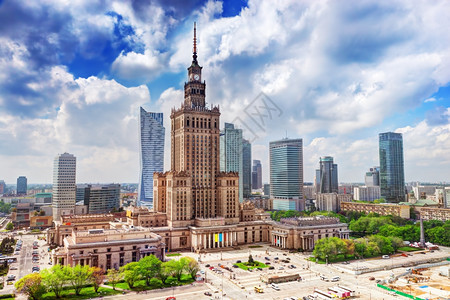 波兰华沙文化和科学宫市中心商业摩天大楼图片
