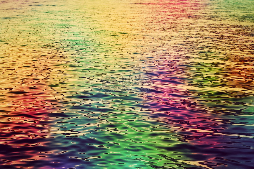 海水五光十色图片