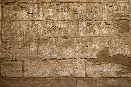 墙上的古代象形文字卡纳克寺庙图片
