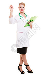 身穿白色大衣有听诊器的妇女身穿白色大衣有剪贴板和笔部的医生有疗保险的务人员图片