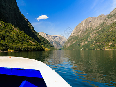 挪威斯堪的纳维亚山和fjordSognefjord斯堪的纳维亚图片