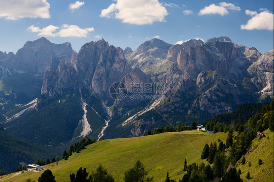 阿尔卑山地貌意大利多洛米人图片